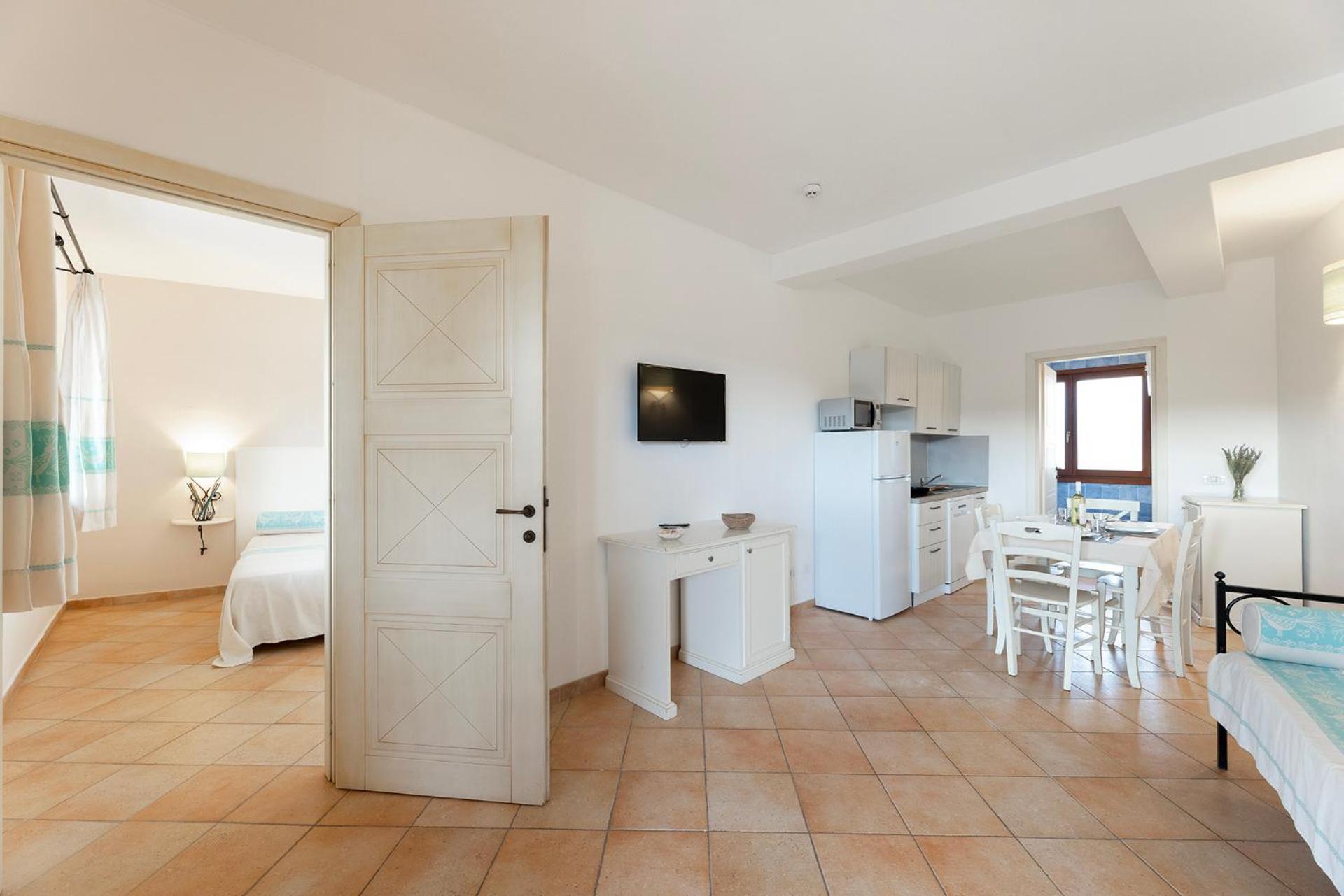 Residence Pierre & Vacances Vignola Mare Esterno foto