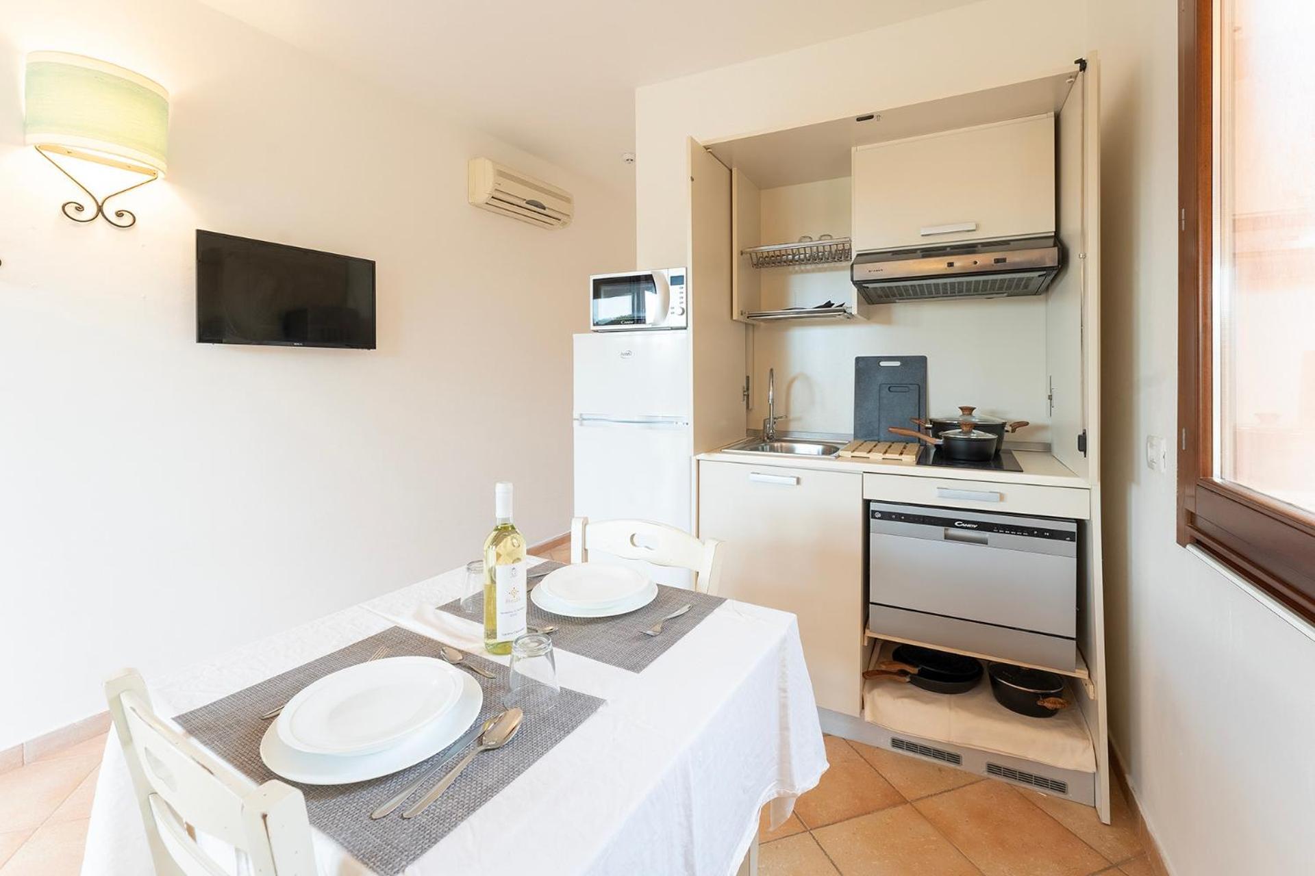 Residence Pierre & Vacances Vignola Mare Esterno foto