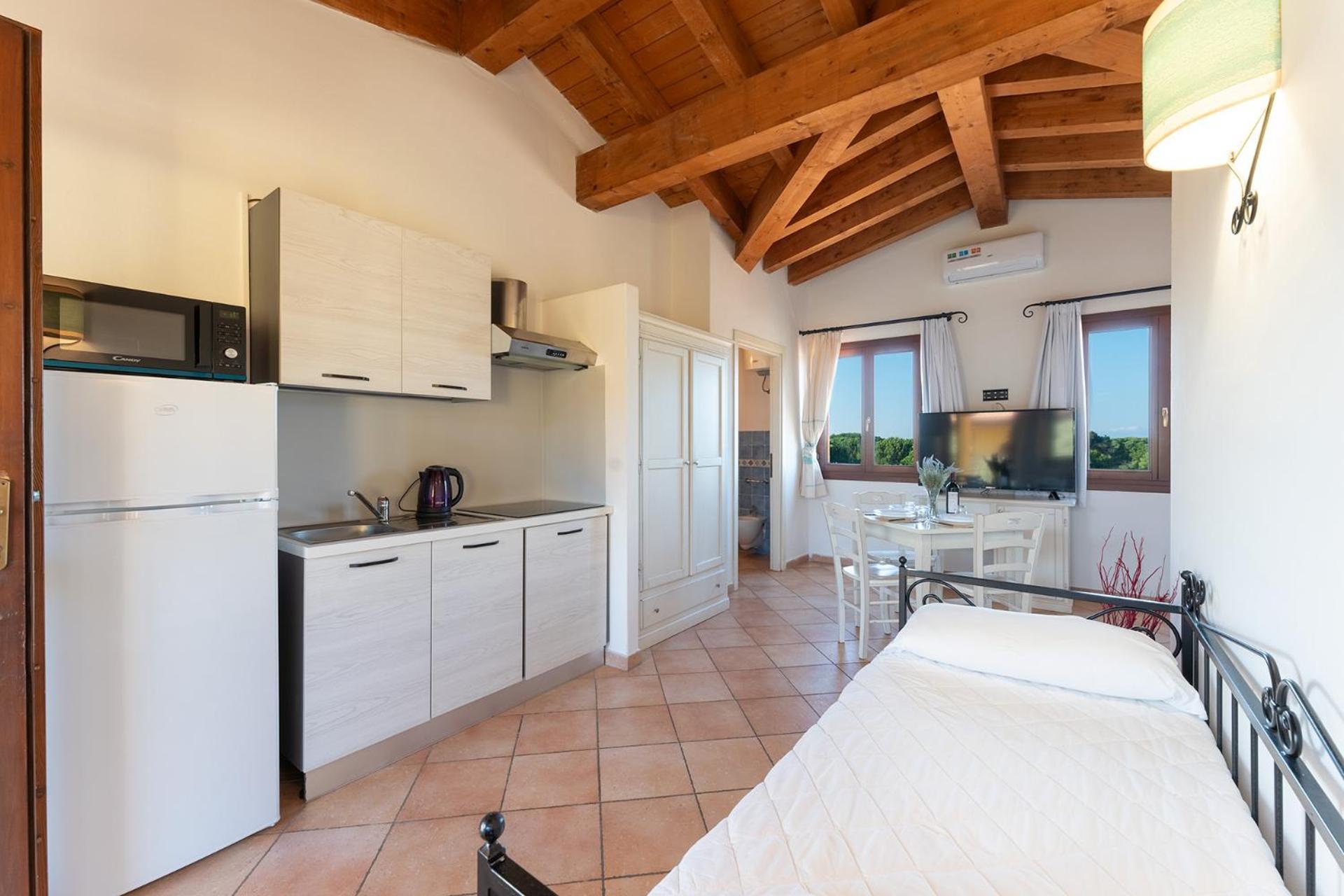 Residence Pierre & Vacances Vignola Mare Esterno foto