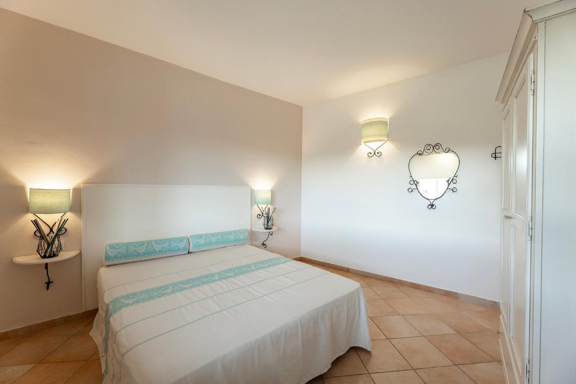 Residence Pierre & Vacances Vignola Mare Esterno foto